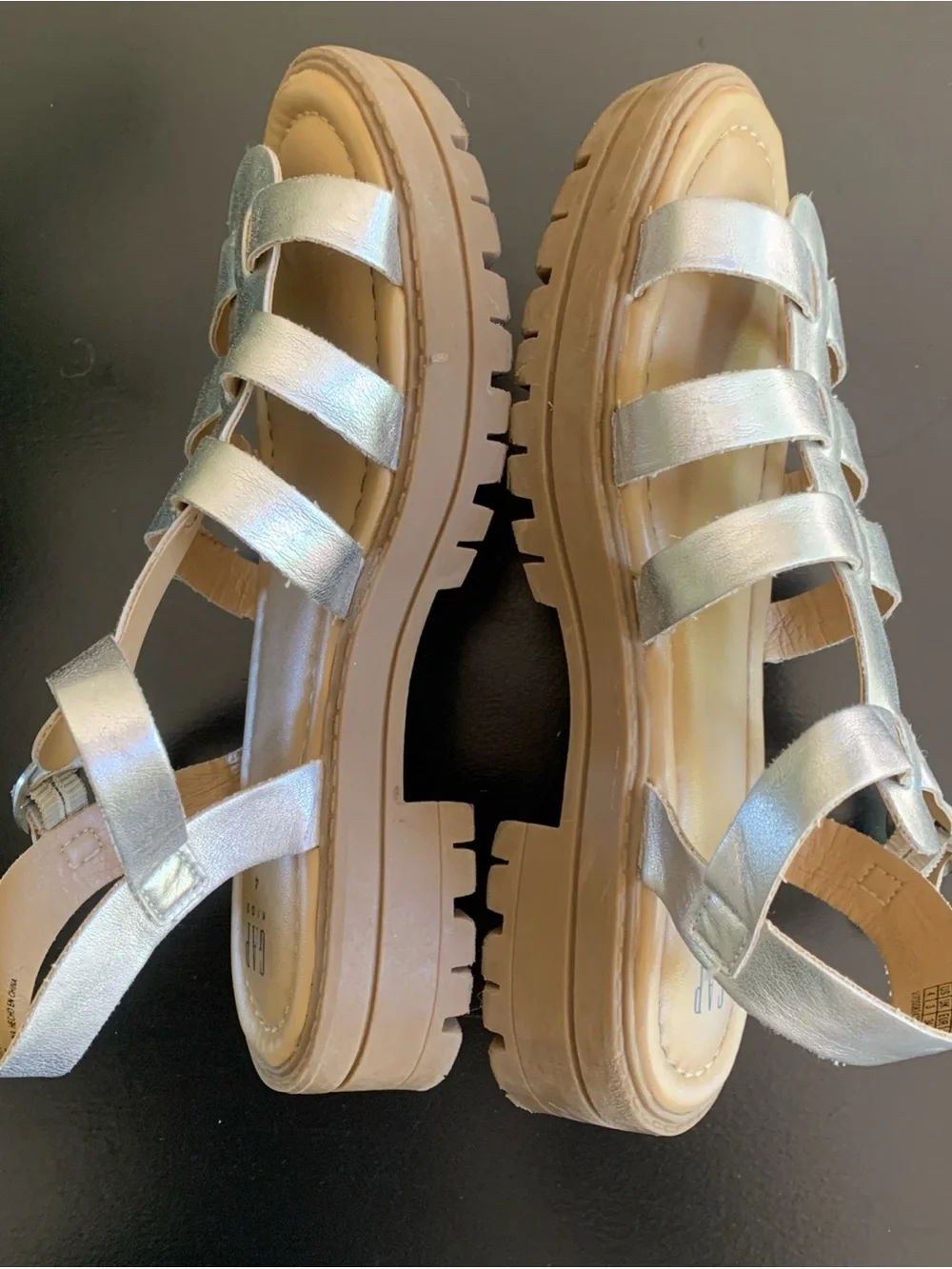GAP Kids Sandals Girls Size 4 Silver Metallic Fisherman Chunky Sole Gladiator